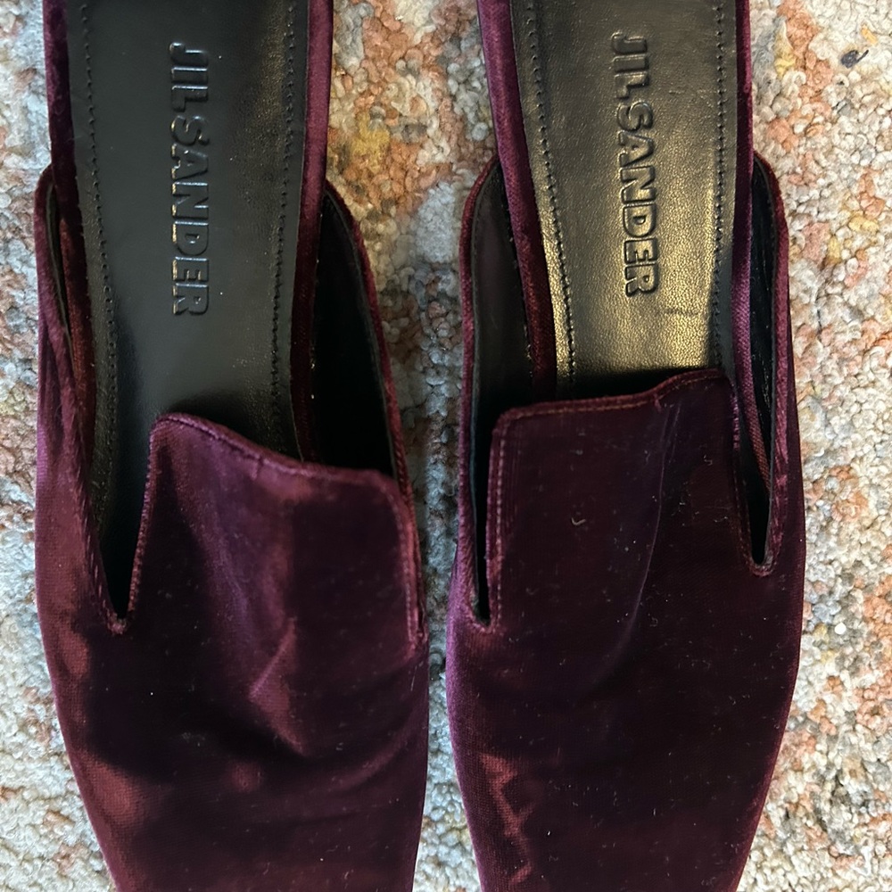 Jil Sander Women's Velvet Loafers - Burgundy